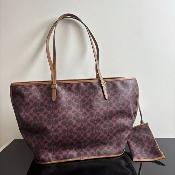 COACH Women's Tote Bag/Shoulder Bag. - Picture 3 of 9